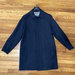 Hawes & Curtis navy mac coat/trench coat. Size 38R